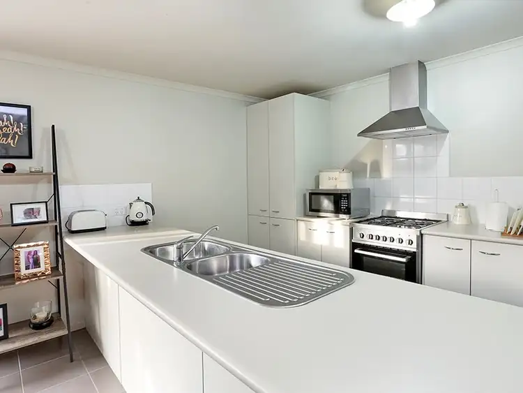 Fourth view of Homely house listing, 32 Nankeen Avenue, Lara VIC 3212