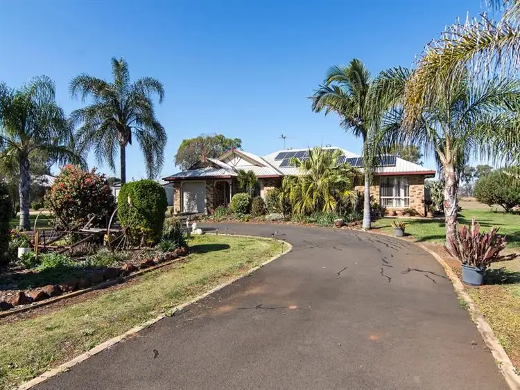 1 Yellowlea Court, Oakey QLD 4401
