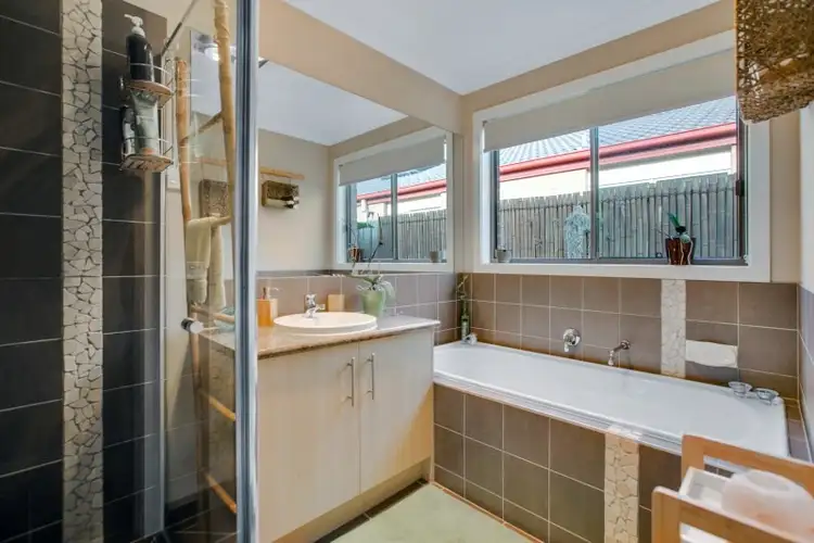 Fifth view of Homely house listing, 3 Gonis Crescent, Carrum Downs VIC 3201