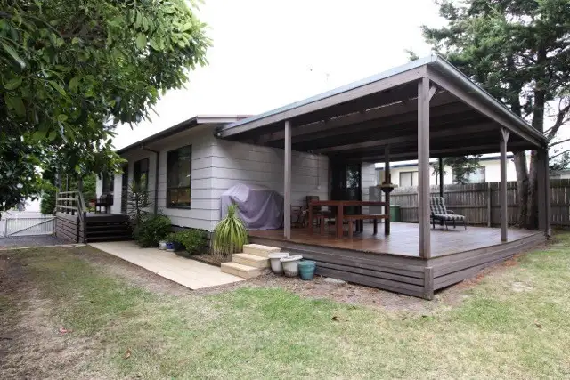 22 Scenic Drive, Cowes VIC 3922