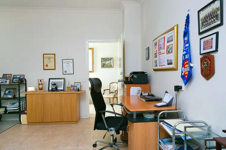 Seventh view of Homely townhouse listing, 2/7 Greenway Circuit, Mount Ommaney QLD 4074