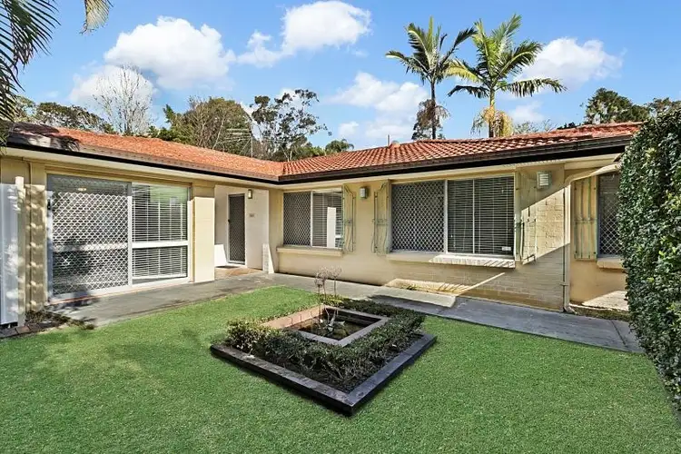 Second view of Homely house listing, 4 Peggy Place, Chapel Hill QLD 4069