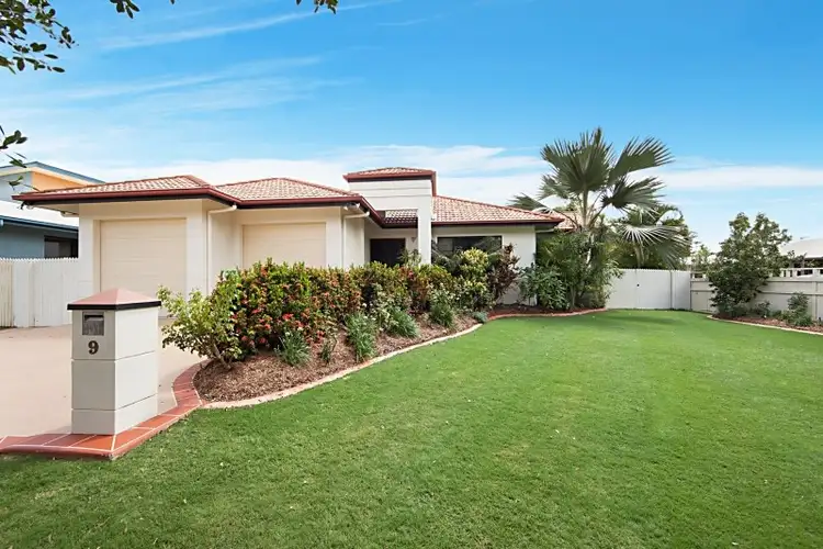 9 Grande Parade, Douglas QLD 4814