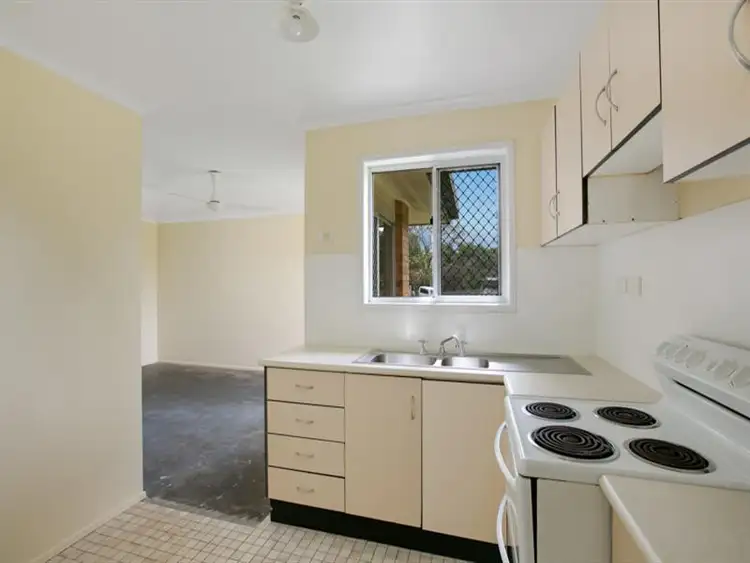 Second view of Homely house listing, 4 Deacon Court, Mooroobool QLD 4870