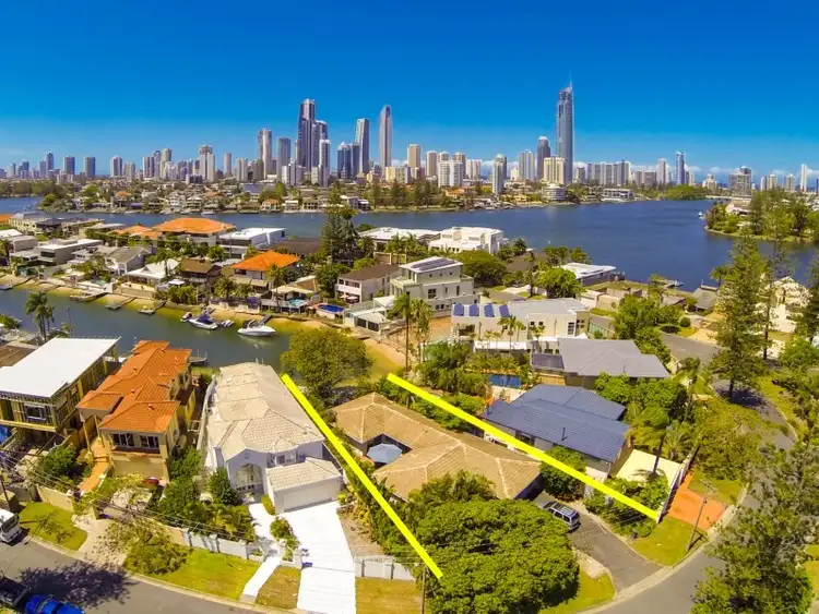 5 The Lido, Isle Of Capri QLD 4217