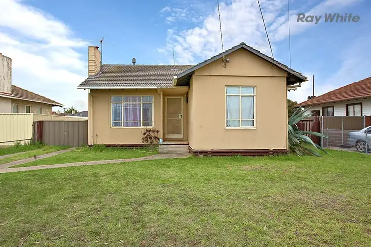 4 Williams Road, Laverton VIC 3028