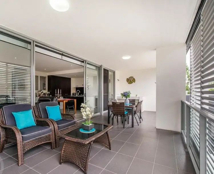 Main view of Homely apartment listing, 10/44 Addison Avenue, Bulimba QLD 4171