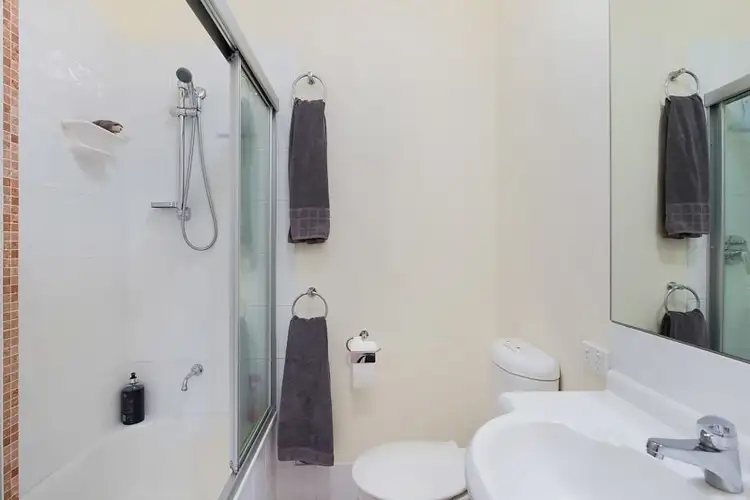 Sixth view of Homely unit listing, 2/51 Brookfield Road, Kedron QLD 4031