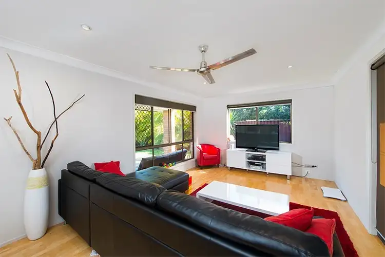 23 Oceanic Drive, Mermaid Waters QLD 4218