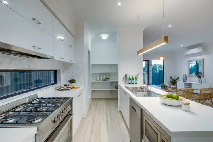 72 Buckland Street, Wellington Point QLD 4160