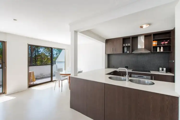 7/8 Duet Drive, Mermaid Waters QLD 4218