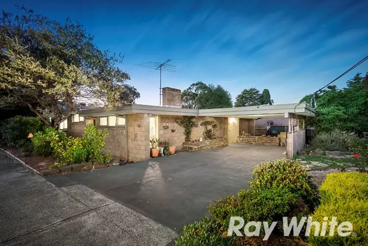 121 Henry Street, Greensborough VIC 3088