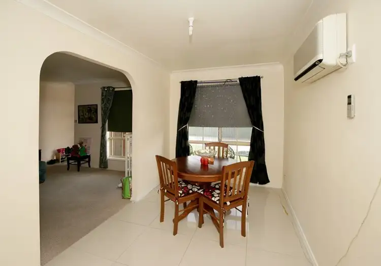 Fourth view of Homely unit listing, 2/2 Honeysuckle Place, Lake Albert NSW 2650