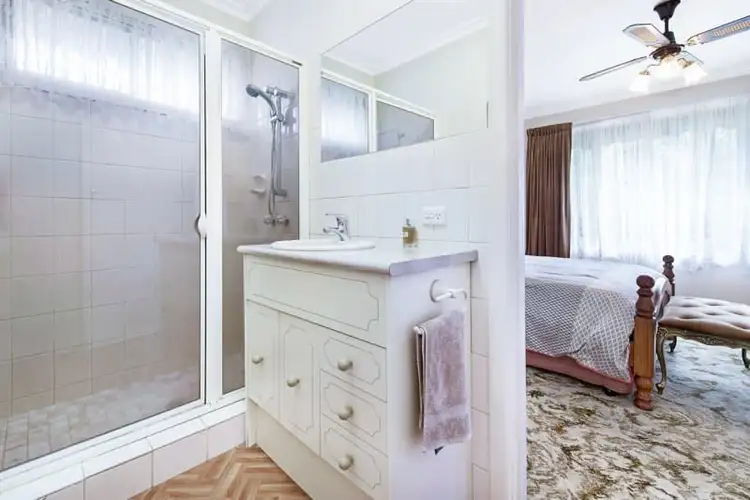 Sixth view of Homely house listing, 8 Lynette Court, Mulgrave VIC 3170