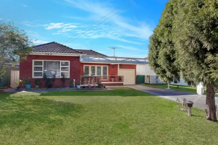 4 Smiths Avenue, Cabramatta NSW 2166