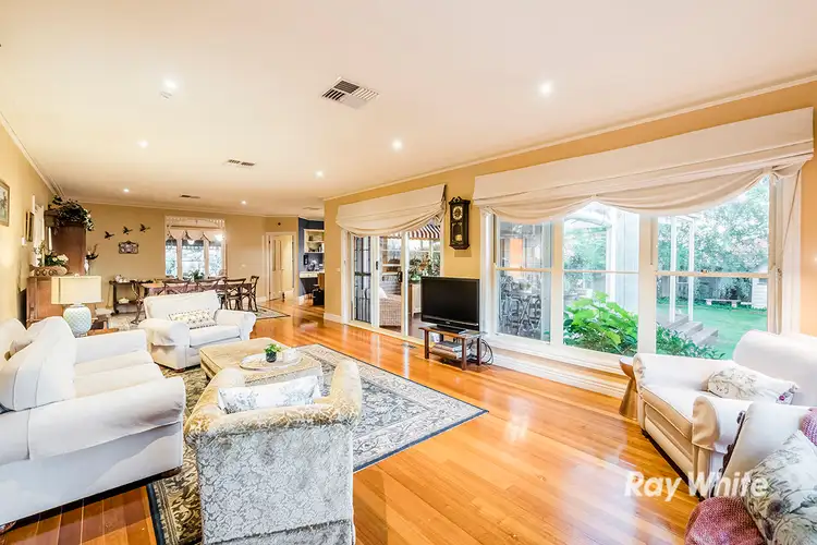 Seventh view of Homely house listing, 10 Gardenia Court, Narre Warren South VIC 3805