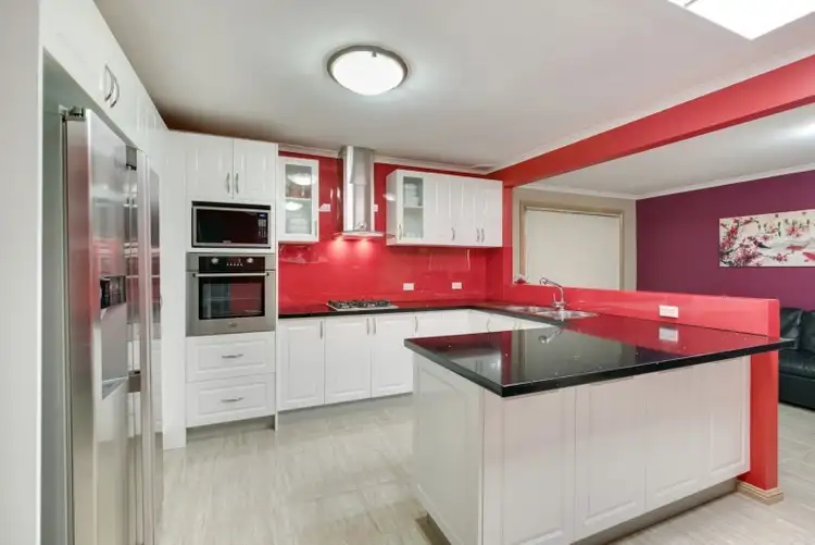 29 Geranium Avenue, Macquarie Fields NSW 2564