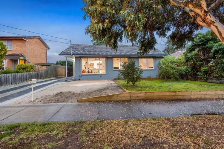 21 Armata Crescent, Frankston North VIC 3200