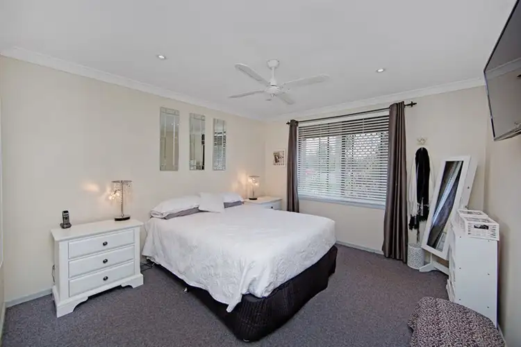 Sixth view of Homely house listing, 2 Adrian Close, Bateau Bay NSW 2261