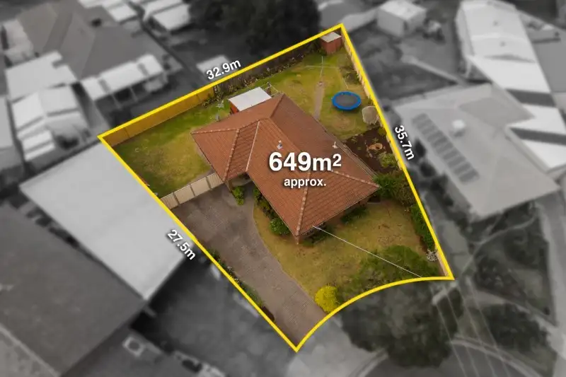 Main view of Homely house listing, 8 Ottery Court, Craigieburn VIC 3064