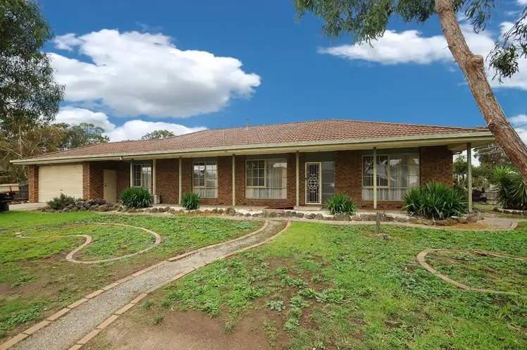 16 Rangeview Drive, Skye VIC 3977