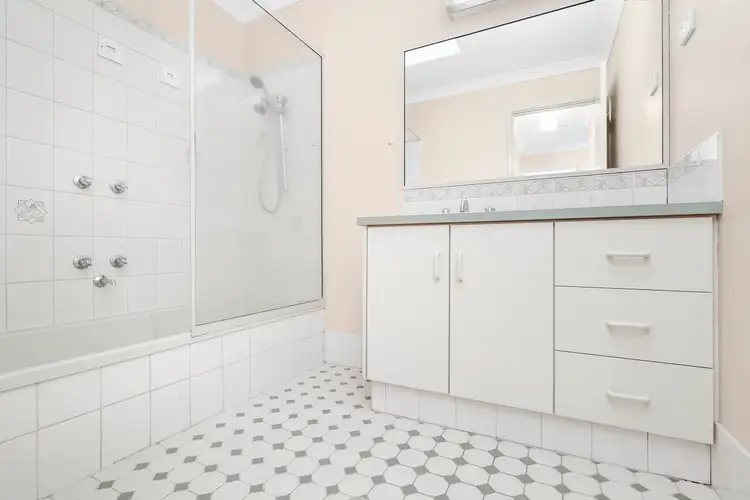 Fifth view of Homely unit listing, 5/450 Chapman Road, Bluff Point WA 6530