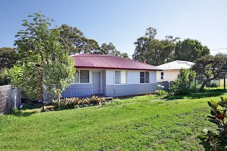 29 Leonard Street, Bomaderry NSW 2541
