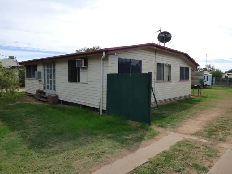 67 Grey Street, St George QLD 4487