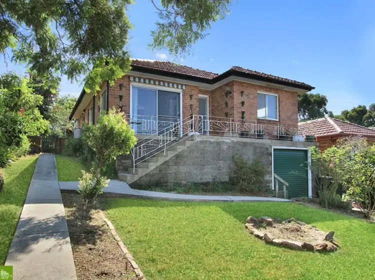 38 Grand View Parade, Lake Heights NSW 2502