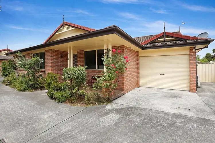 Main view of Homely villa listing, 2/5 Koona Street, Albion Park Rail NSW 2527