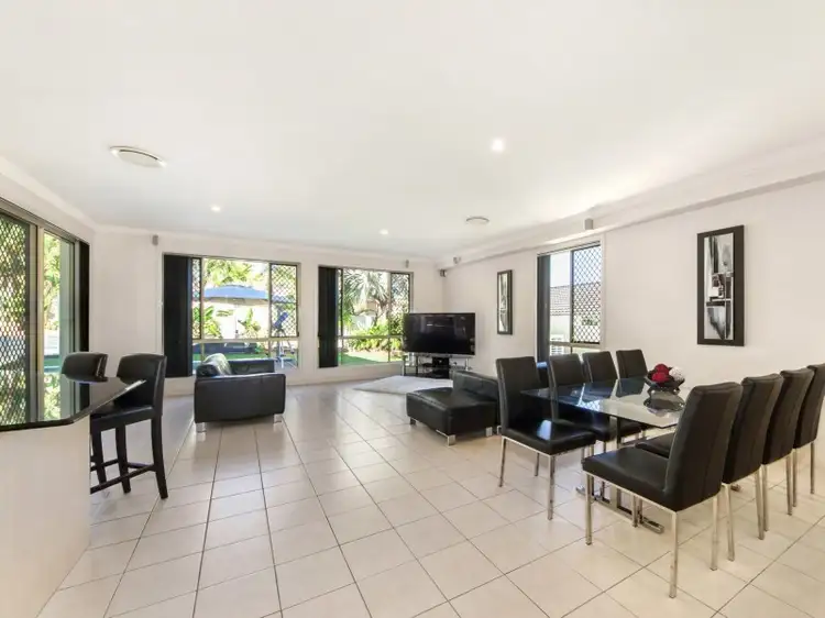 Fifth view of Homely house listing, 2 Selsey Court, Arundel QLD 4214