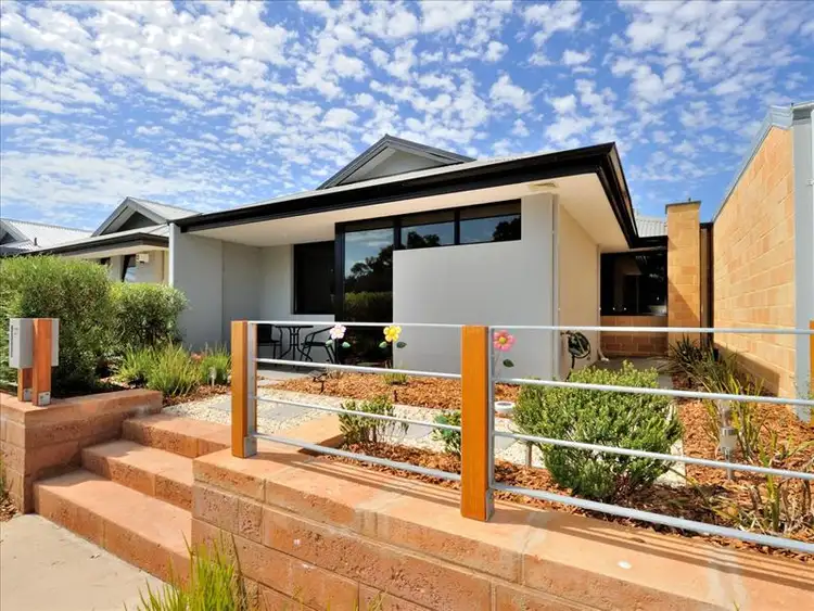 27 Stanbury Crescent, Ellenbrook WA 6069