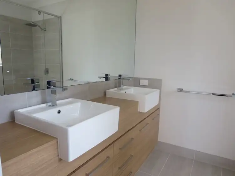 Seventh view of Homely house listing, 2 Hereford Court, Thurgoona NSW 2640
