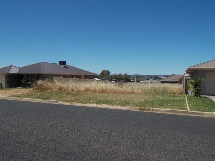 15 Koala Street, Parkes NSW 2870