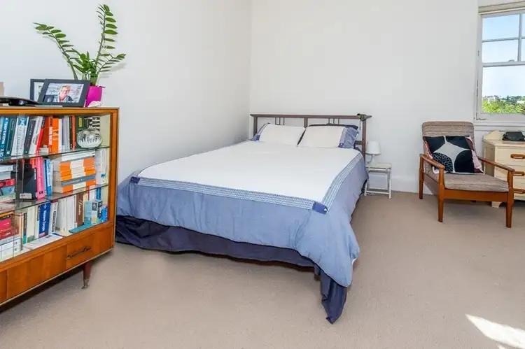 Third view of Homely studio listing, 11/2 Roslyn Gardens, Elizabeth Bay NSW 2011
