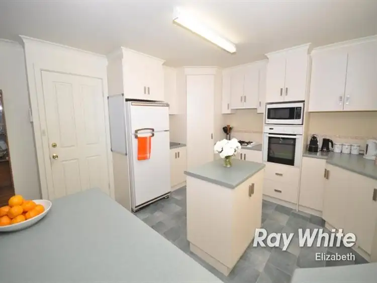 Seventh view of Homely house listing, 17 Grenadier Grove, Gulfview Heights SA 5096