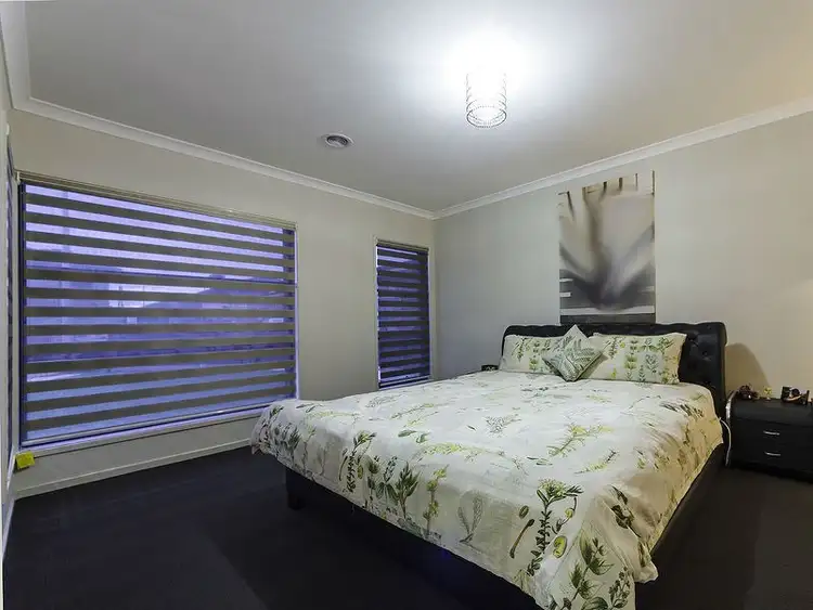 Fifth view of Homely house listing, 28 Doyle Court, Truganina VIC 3029