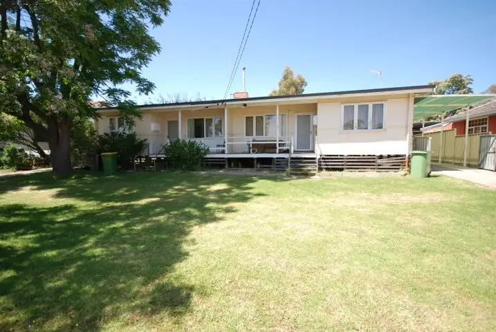 17 A and B Ashworth Crescent, Narrogin WA 6312