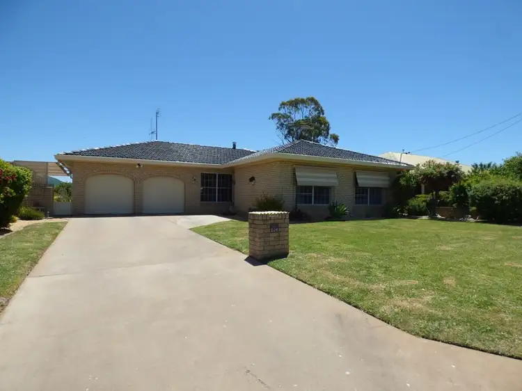204 Farnell Street, Forbes NSW 2871