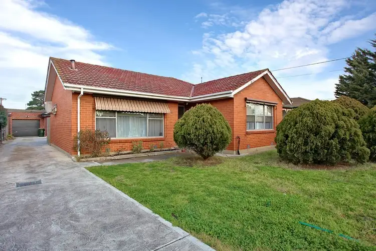 1/75 Bladin Street, Laverton VIC 3028