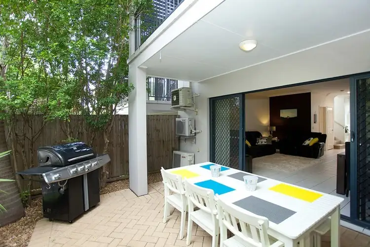 2/17 Tick Street, Mount Gravatt East QLD 4122