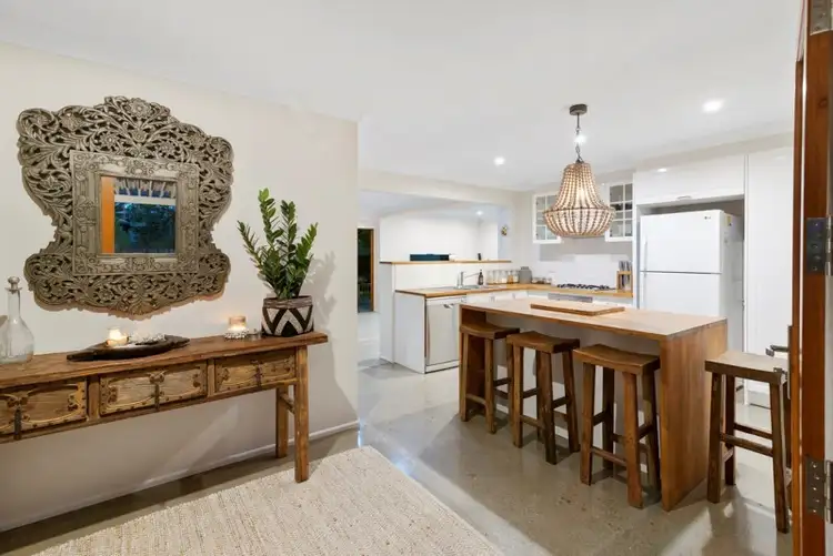 6 Kallara Street, Tugun QLD 4224