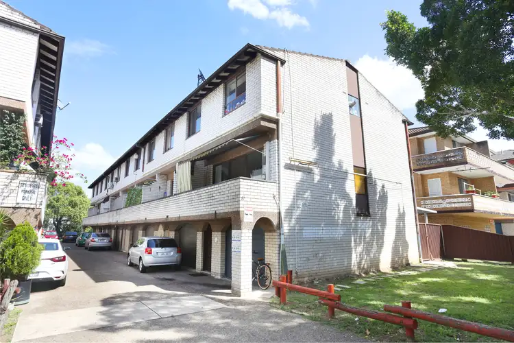 4/85 Smart Street, Fairfield NSW 2165