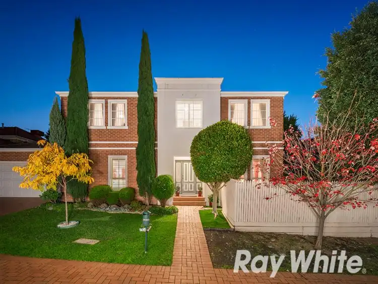 25 Arlington Walk, Vermont VIC 3133