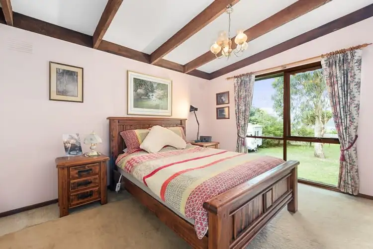 Sixth view of Homely house listing, 3 AKIMA Terrace, Mooroolbark VIC 3138