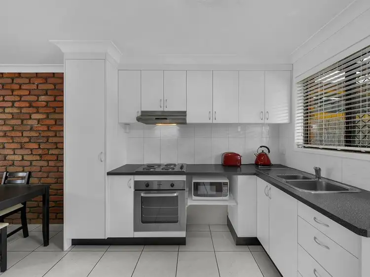 Main view of Homely unit listing, 10/50 Junction Road, Morningside QLD 4170
