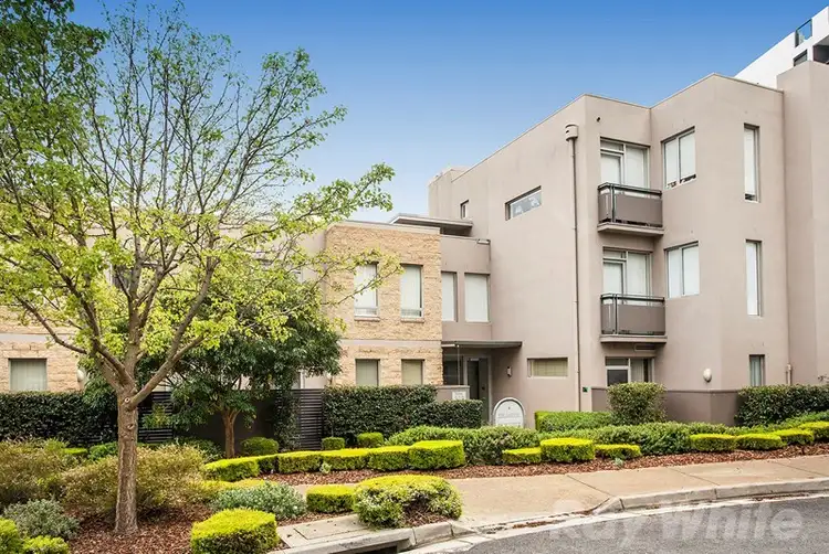 19/3 Sovereign Point Court, Doncaster VIC 3108