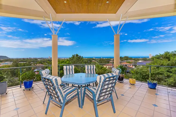 137 K P McGrath Drive, Elanora QLD 4221