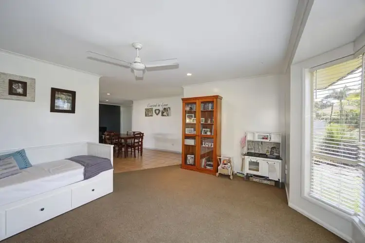 Sixth view of Homely house listing, 2 Majestic Place, Coral Cove QLD 4670