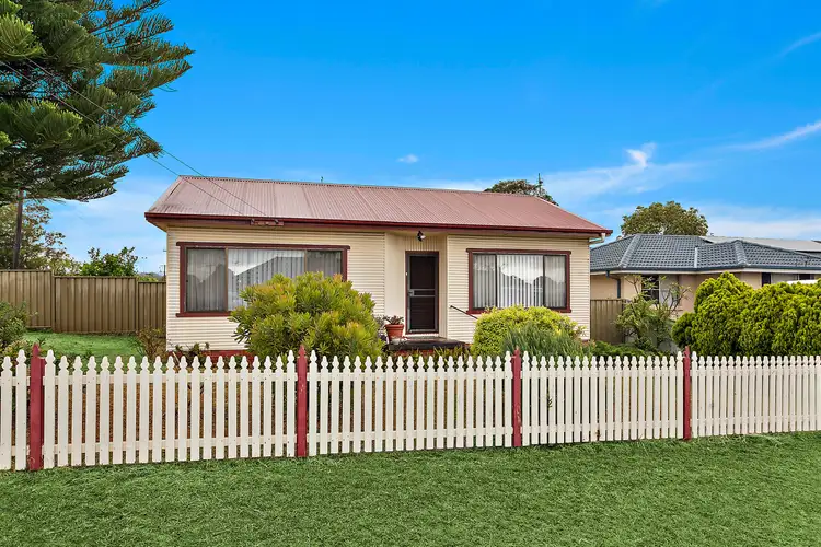 4 Black Street, Albion Park Rail NSW 2527